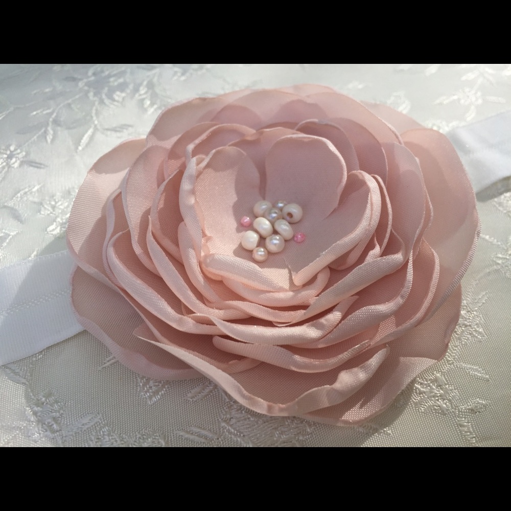 COPY - COPY - Pink Blush Flower Brooch